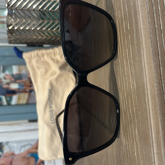 LV first square sunglassess - Picture 3 of 5